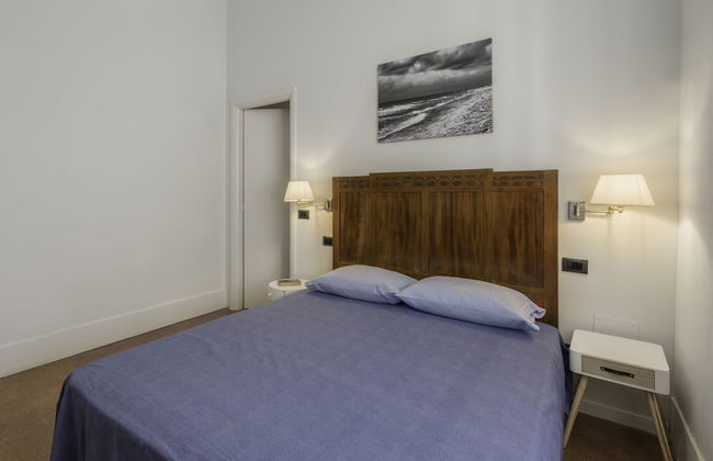 The Gargoyles - Foto 3