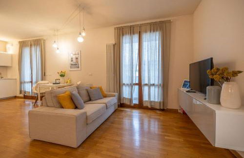 ComfortHouse Netflix, Prime, WiFi, TV, Balcony - Foto 6