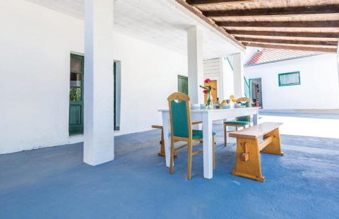 Six-Bedroom Holiday Home In Donje Rastane - Foto 17