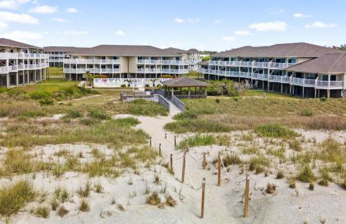 Southern Shores Oak Island Oceanfront with Pool Villa - Foto 51