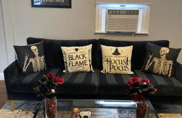 It’s Showtime-Book Lally’s House! Steps to Common! - Foto 18