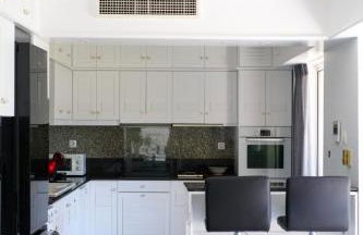 Luxury Villa with Pool, BBQ & Garden in Vouliagmeni - Foto 39