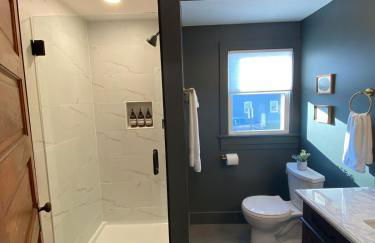 Totally renovated large family getaway! King bed - Foto 23