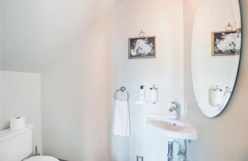 Gorgeous Eccentric Family Home with Cowboy Pool - Foto 78