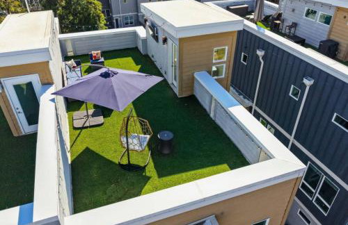 Modern 4-Story 3-BR Townhome with Rooftop Lounge - Foto 13