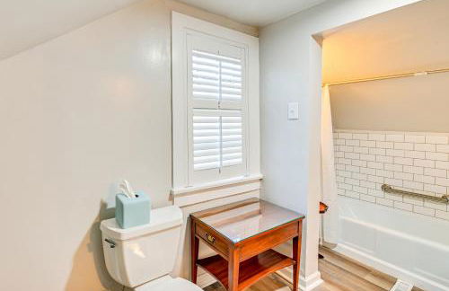 Walk to UK Campus Charming Home with Patio! - Foto 16