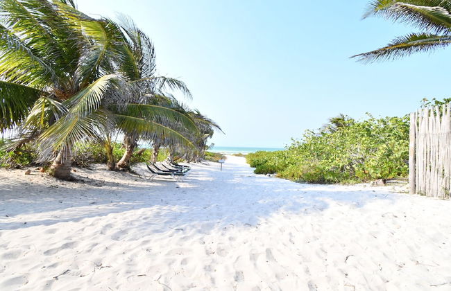 Arena y Mar Beachfront House, El Cuyo by The Spot Rentals - Foto 40