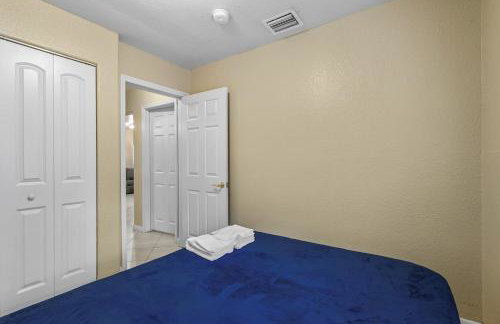 Sleeps 12 - House Guest Apt - Plenty of parking - Foto 19