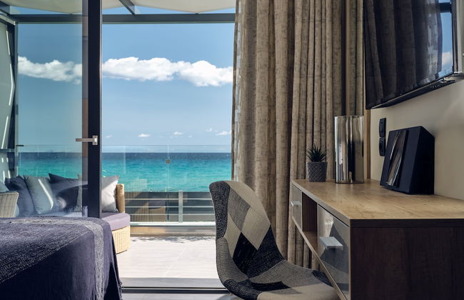 Blue View Villa - Photo 2