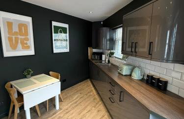 Studio 77 - Stylish 1 Bedroom End Terrace House - Foto 11