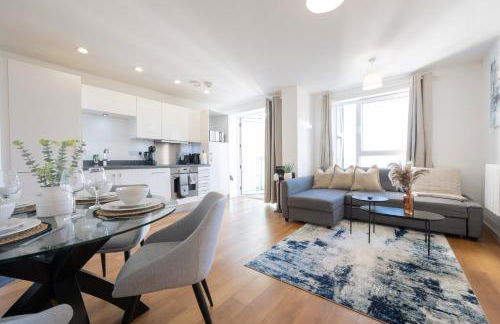 1BR River Retreat - Sleeps 4 - Parking - Foto 1