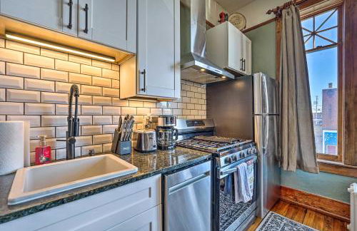 Walk to Shops and Restaurants Dtwn Laramie Condo! - Foto 7