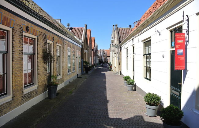 Charming Chalet in Goedereede With Open Area - Foto 17