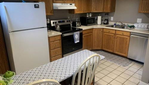 No Cleaning Fee BYU Creamery WD 65 TV King - Foto 3