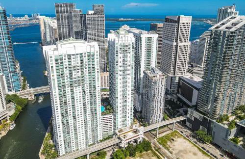 Luxury 2BD Corner Loft with Stunning Miami River View - Foto 17