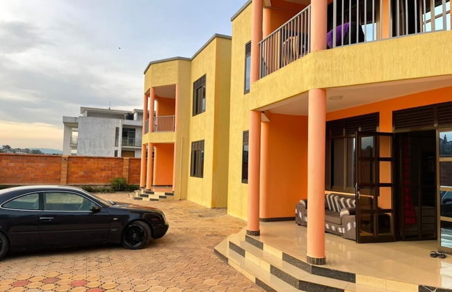 The Mugabi's Spacious Private Room - Foto 43