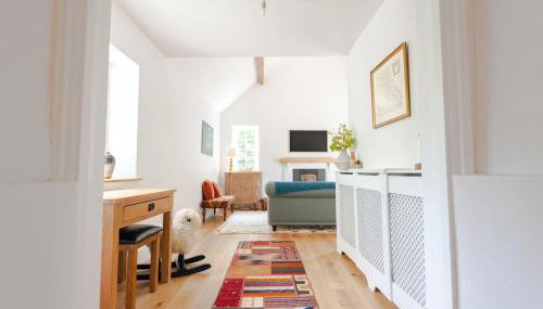 Beautiful 3BD Thatched Stone Cottage Kettering - Photo 3