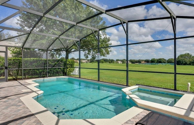 4BR Pool Home in Orange Tree by SHV - Foto 14