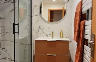 Spa-Sauna-Ciel de pluie tropicale-Champagne Nuit Romantique - Escapade Mâconnaise - Foto 43