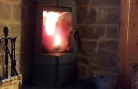 La central de Azparren, junto a la Selva de Irati - Foto 22