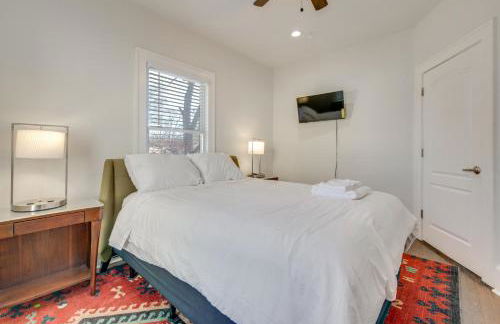 Easy MARTA Access! Modern ATL Home with Deck - Foto 17