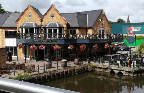 Luxury Apartment in Hemel Hempstead Uk for Couples and Executives, Free Wifi - Photo 55