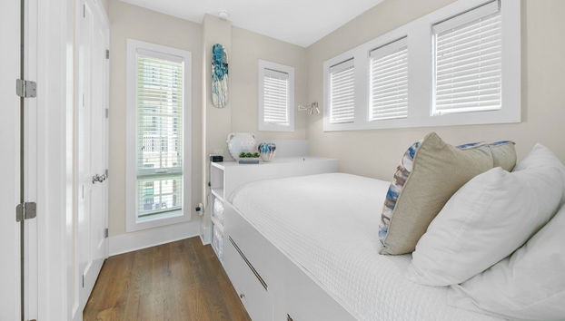 Winston At Rosemary Carriage 0 Bedroom Villa by RedAwning - Foto 4, Habitación