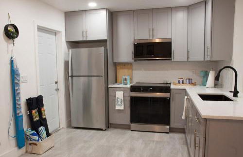 20 OFF BLUE WAVE 10min Beach and Airport - Foto 24