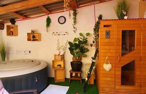 Studio19 Cosy Sauna Jacuzzi et jardinet privatifs - Foto 9