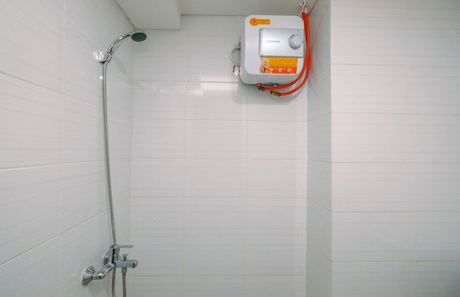 Cozy Living Studio At Grand Dhika City Jatiwarna Apartment - Photo 9