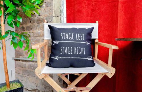 Theatre Retreat 2 Bedroom Loft - 1 Blk from Theatres - Foto 9