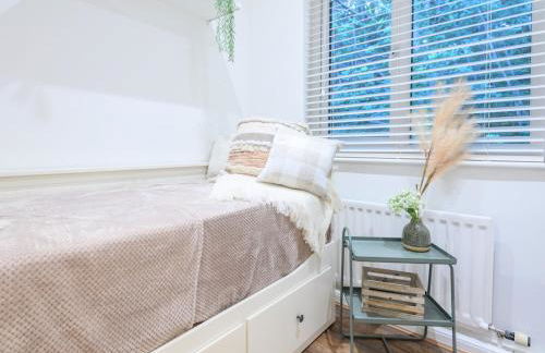 Pass the Keys Family Friendly home in Baildon Court-Free Parking - Foto 28