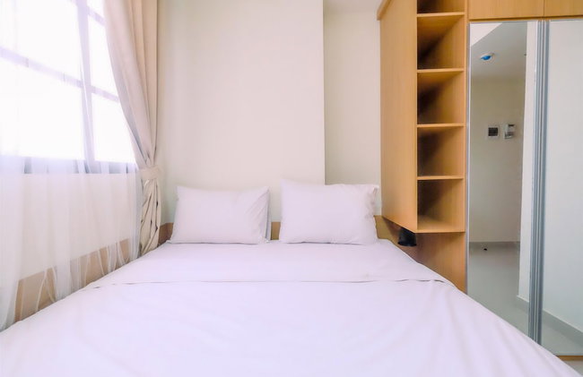 Good Choice And Strategic 2Br Without Living Room Evenciio Apartment - Foto 2