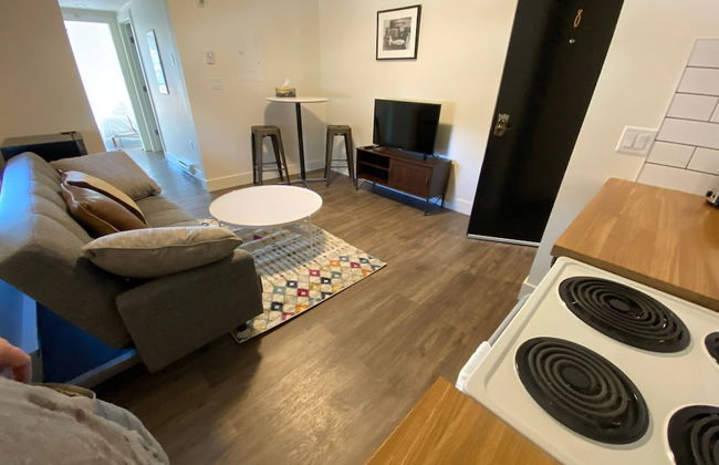 Lovely 1 Bedroom Condo With Free Parking And Balcony - Foto 7