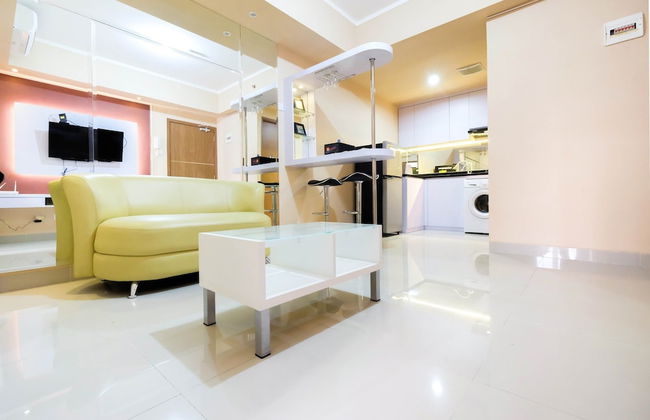 Bright and Stylish 1BR The Oasis Apartment Cikarang - Foto 1