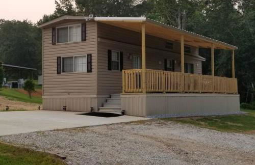 Tiny home with hammock loft BBQ and yard - Foto 16