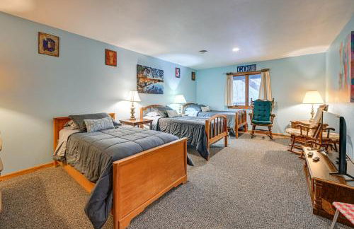 Pet Friendly with Game Room, Hot Tub and Private Dock! - Foto 22