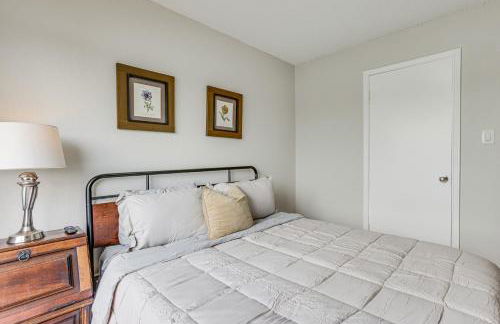 Lake-View Townhome with Pool Access in Houston Area! - Foto 24