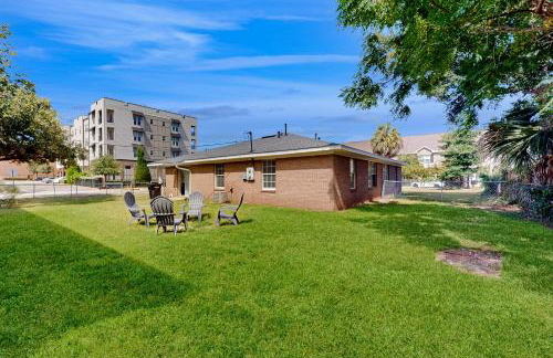 Downtown Duplex with Fire Pit 1 Mi to Waterfront - Foto 3