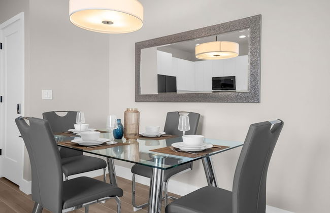 Modern 4BR Family Home With Private Pool - Photo 27