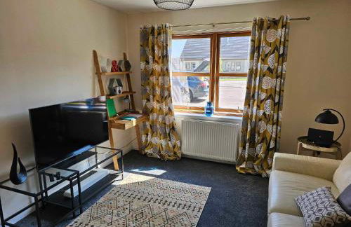 Modern Dornoch Apartment - Photo 15