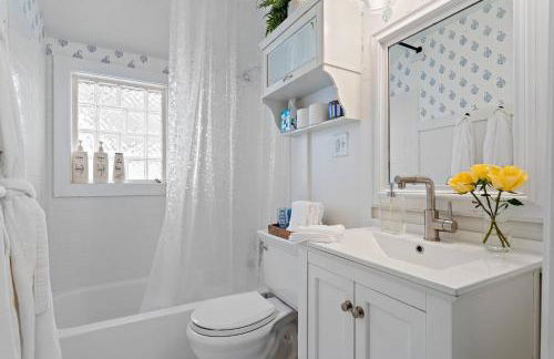 "Broadway Hideaway" by Roxy Rentals - Foto 27