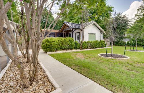Hot Tub and Outdoor Kitchen Stylish Home in Bryan - Foto 32