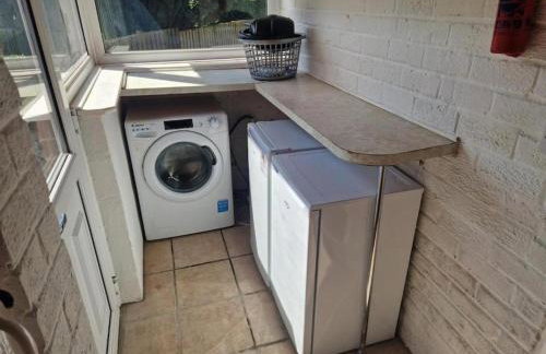 Family-Friendly Detached House Near Leeds and Bradford with Garden - Foto 32