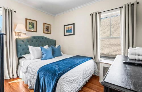 Historic Home and Cottage with Seaport View - Foto 30