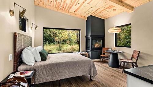 Gorgeous Cabin with Private Sauna for a Romantic Glamping Getaway in Duluth, Minnesota - Foto 2