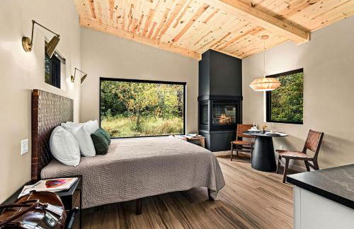 Gorgeous Cabin with Private Sauna for a Romantic Glamping Getaway in Duluth, Minnesota - Foto 2