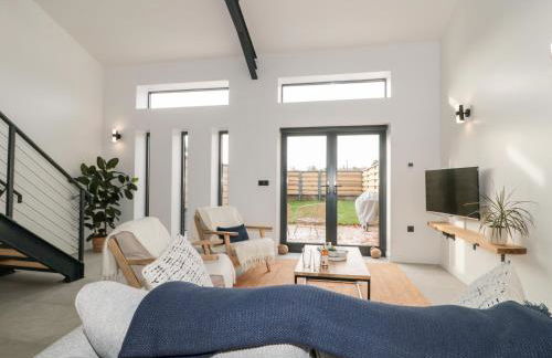 Linden Barn - Photo 6