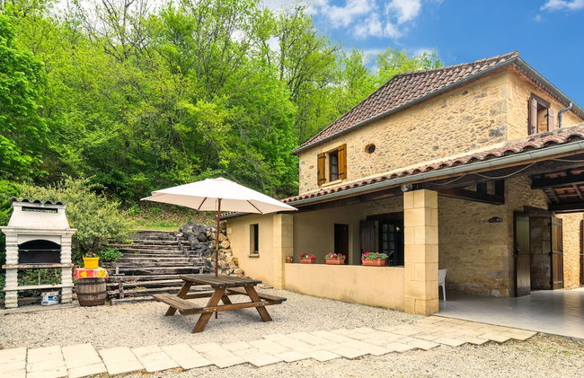 Chic Holiday Home in Siorac-en-perigord With - Foto 23