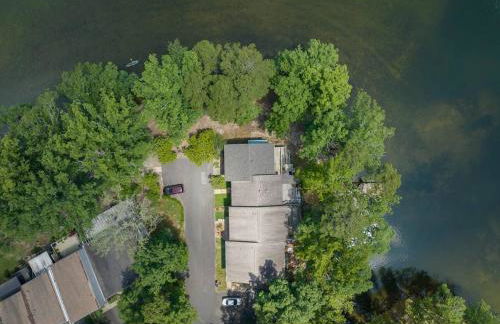 What-A-View HSV - Serene Lakeside Town Home - Foto 42
